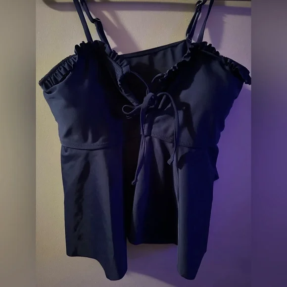 Woman bathing suit - Picture 1 of 4